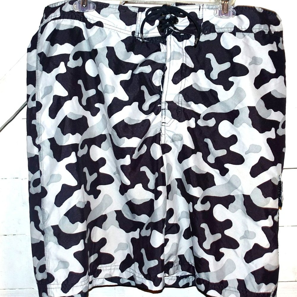 No boundaries Black Gray Camouflage Board Shorts 40